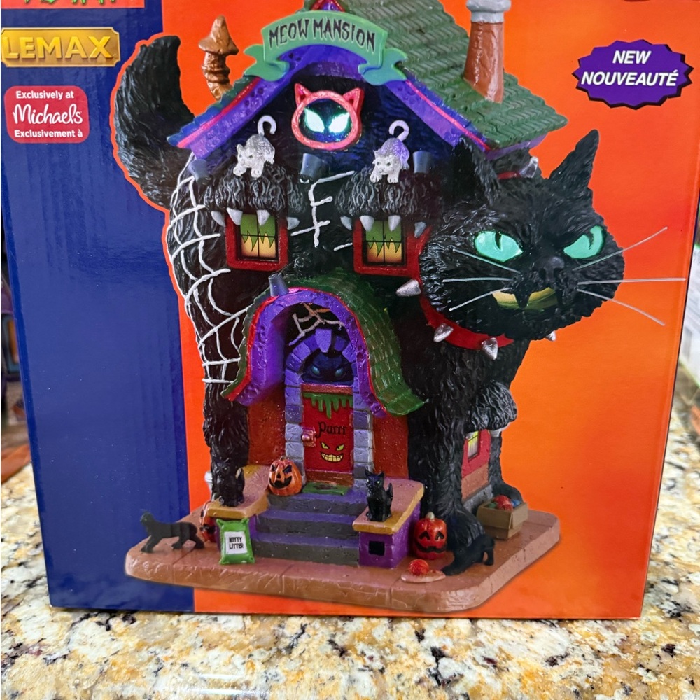 Lemax Meow Mansion with Black and Green Cat